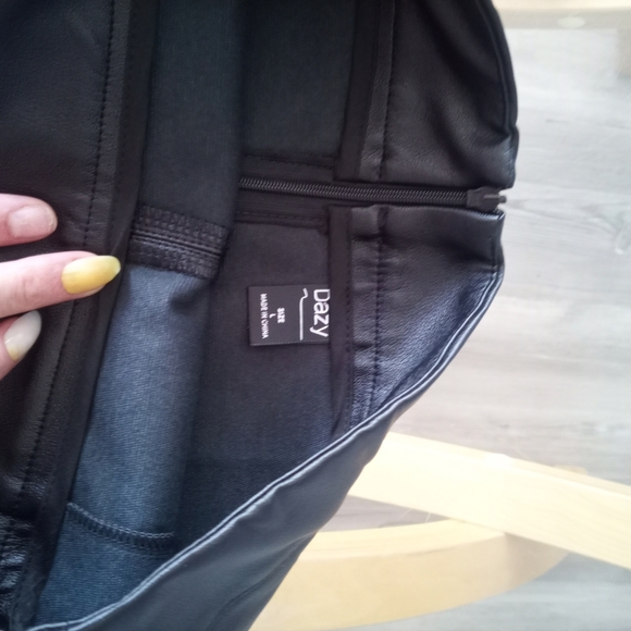 Classic Black A-Line Leather Skirt - Picture 2 of 3